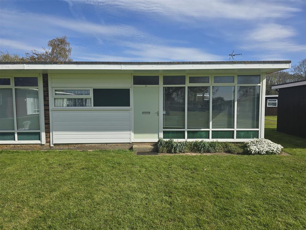 Property photo 1 of 6 Front