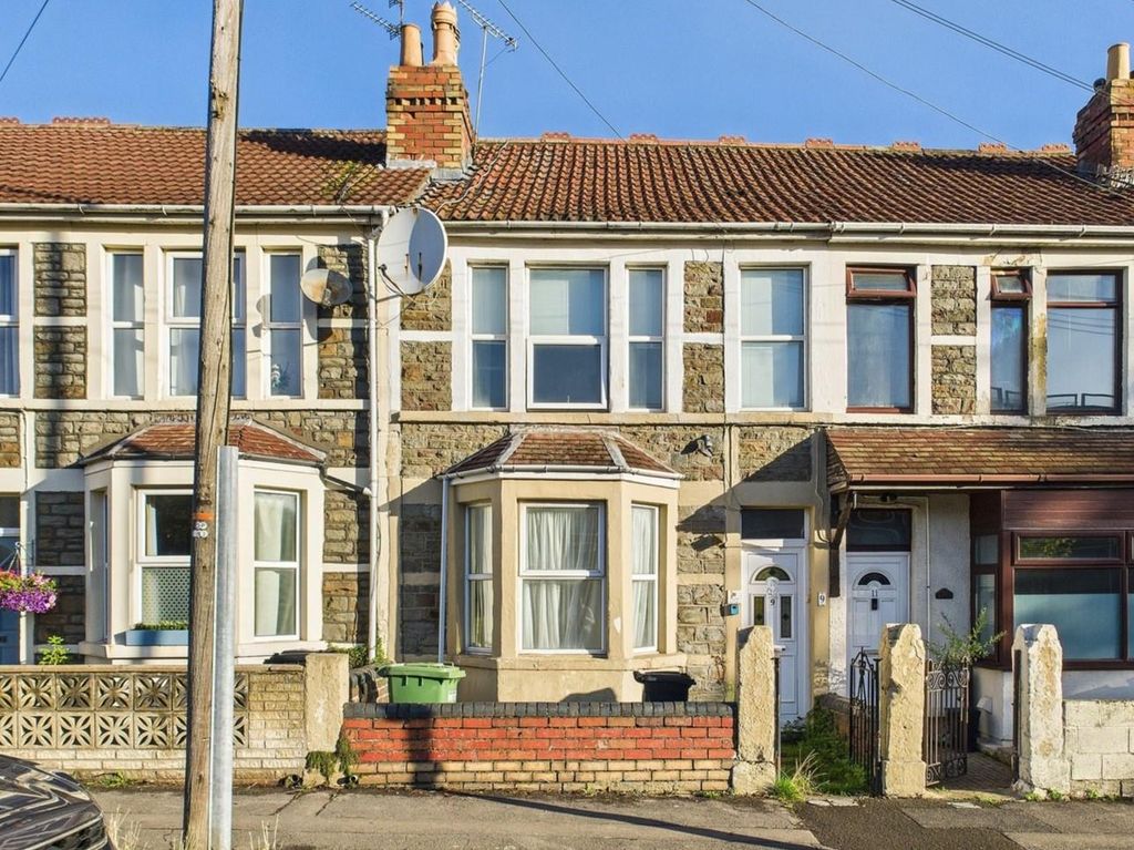 Property photo 1 of 12 1 - 3 Bedroom Terraced House.Jpg