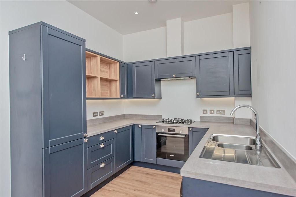 Property photo 3 of 25 Open Plan Living / Kitchen / Diner: