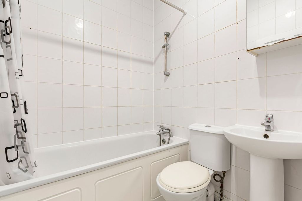 Property photo 3 of 14 Picture No. 05
