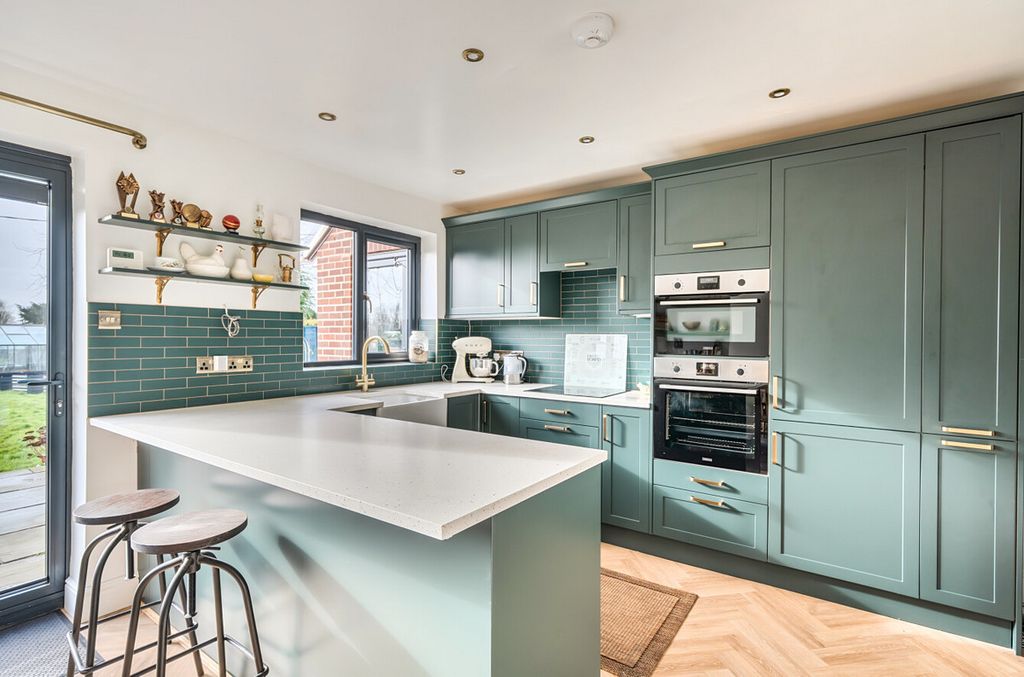 Property photo 3 of 14