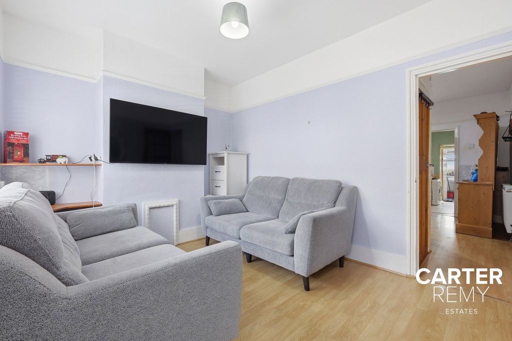 Property photo 2 of 18