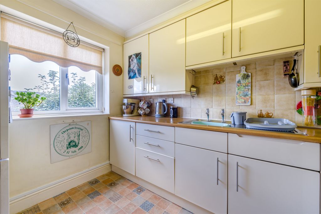 Property photo 2 of 13