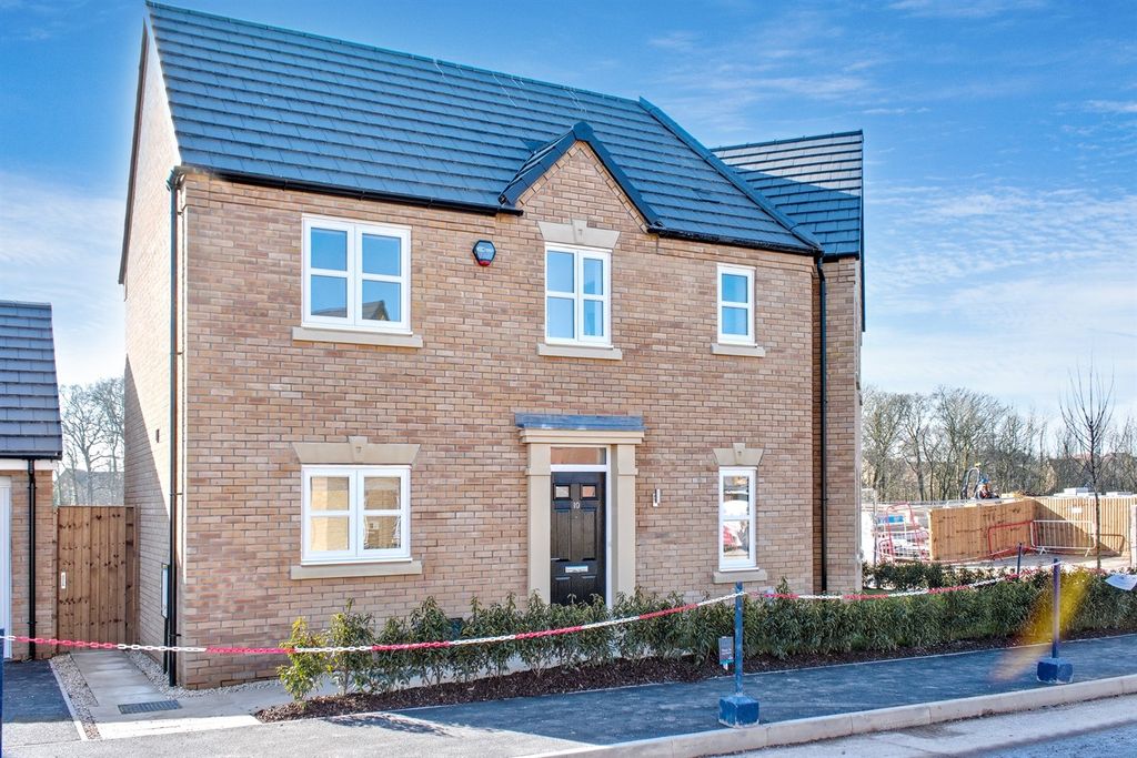 Property photo 1 of 18 (Main)