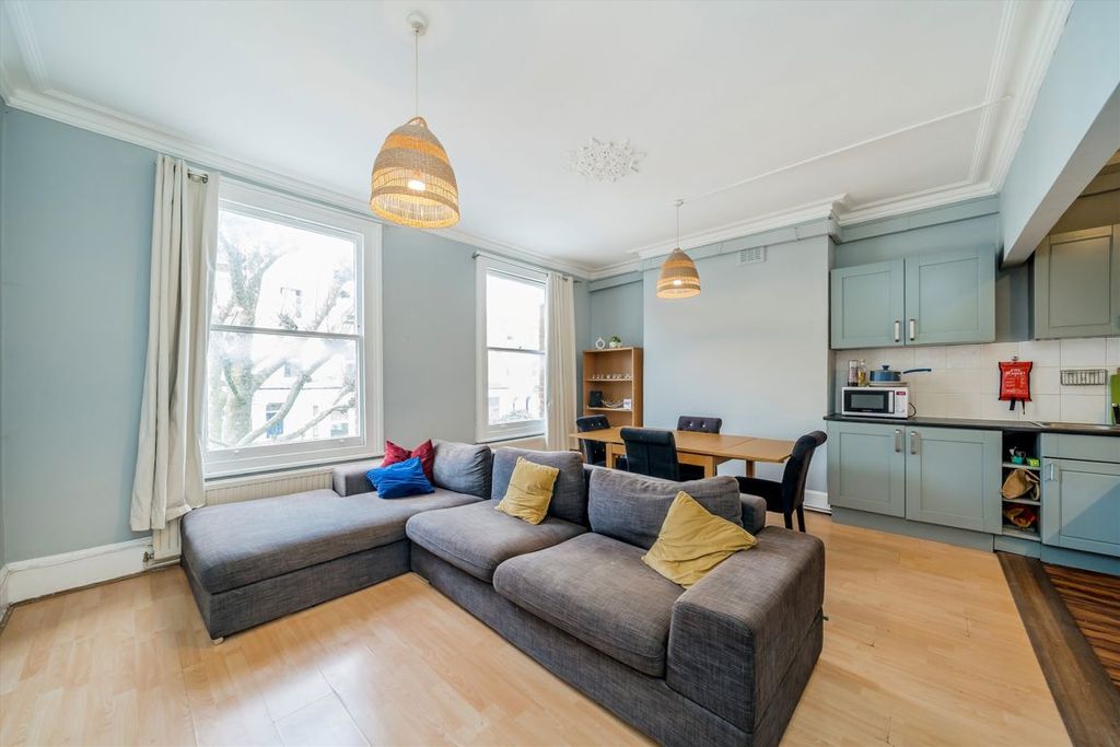 Property photo 2 of 6