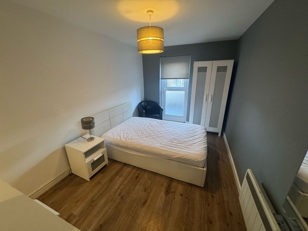 Property photo 1 of 7 3985031