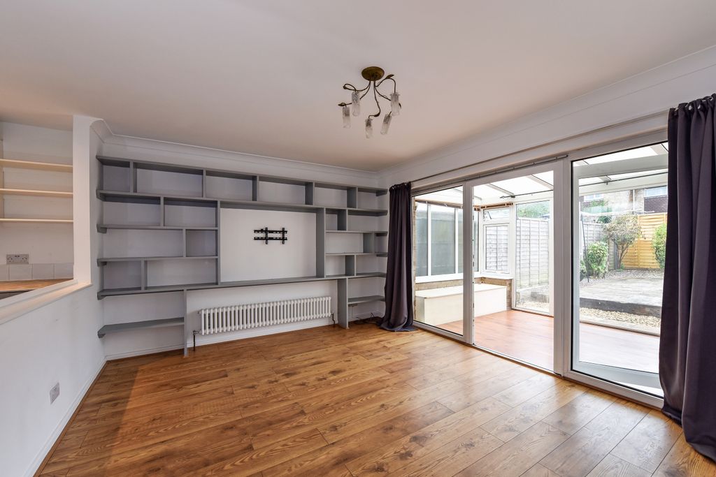 Property photo 3 of 17