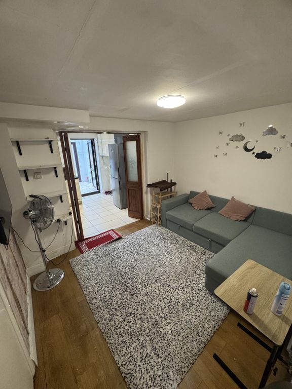 Property photo 1 of 11 Charming 2-Bedroom Home With Private Garden