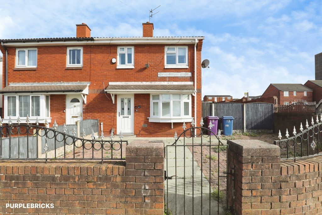 Property photo 2 of 21