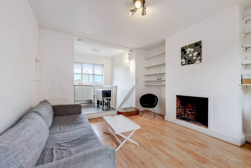 Property photo 3 of 7