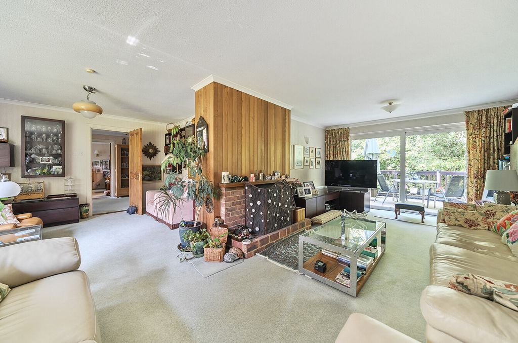 Property photo 3 of 26 1312587-10-685431...