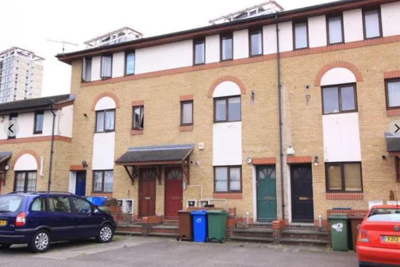 Property photo 1 of 9 A Newly Refurbished Four Double Bedrooms, Two Bathroom Flat That Is Split Over Two Floors And Is Perfectly Located Just Off The Old Kent Road.