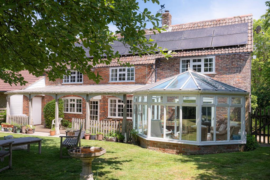 Property photo 1 of 20