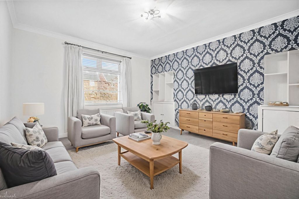 Property photo 3 of 24