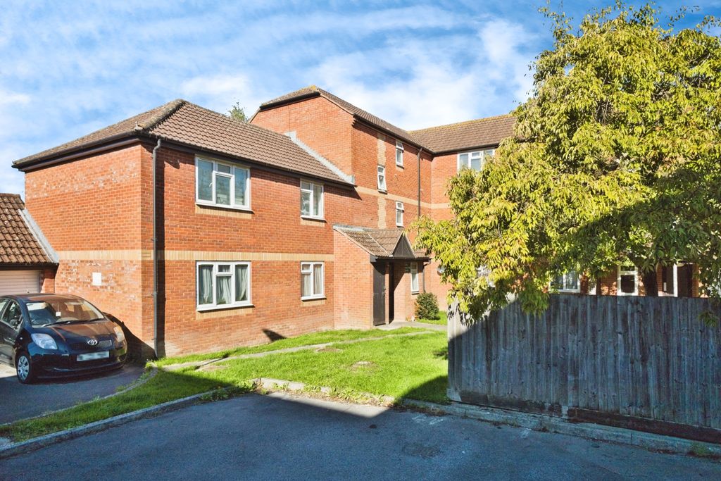 Property photo 1 of 11