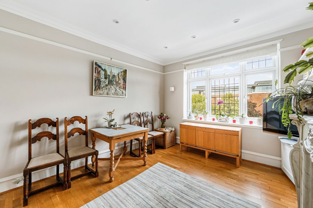 Property photo 3 of 12 5176713