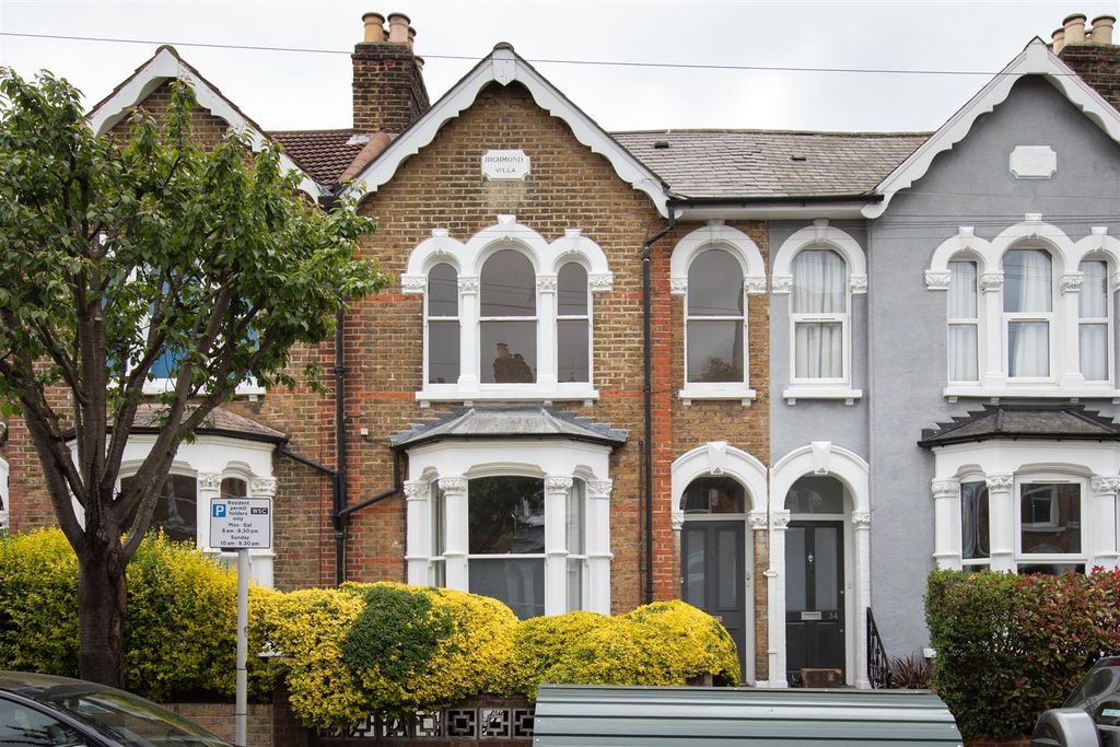 Property photo 1 of 29 Stainforth Road, E17