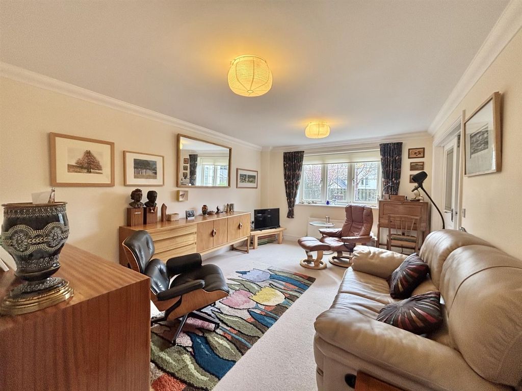 Property photo 3 of 15 Living Room.Jpg