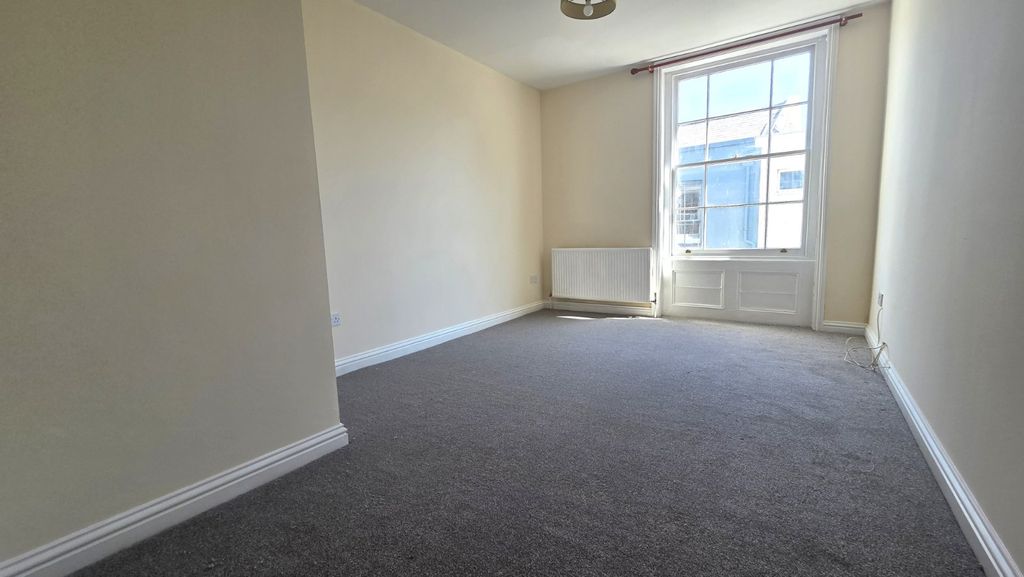 Property photo 3 of 7 Picture No. 22