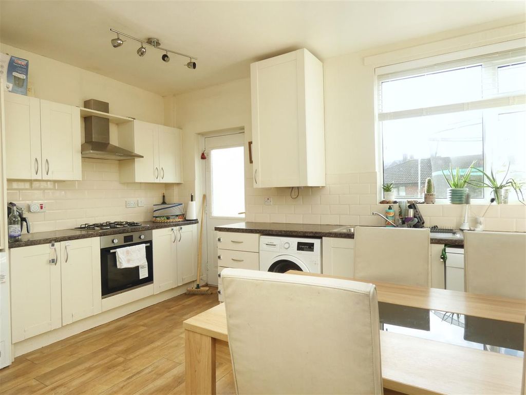 Property photo 3 of 13 Dining Kitchen