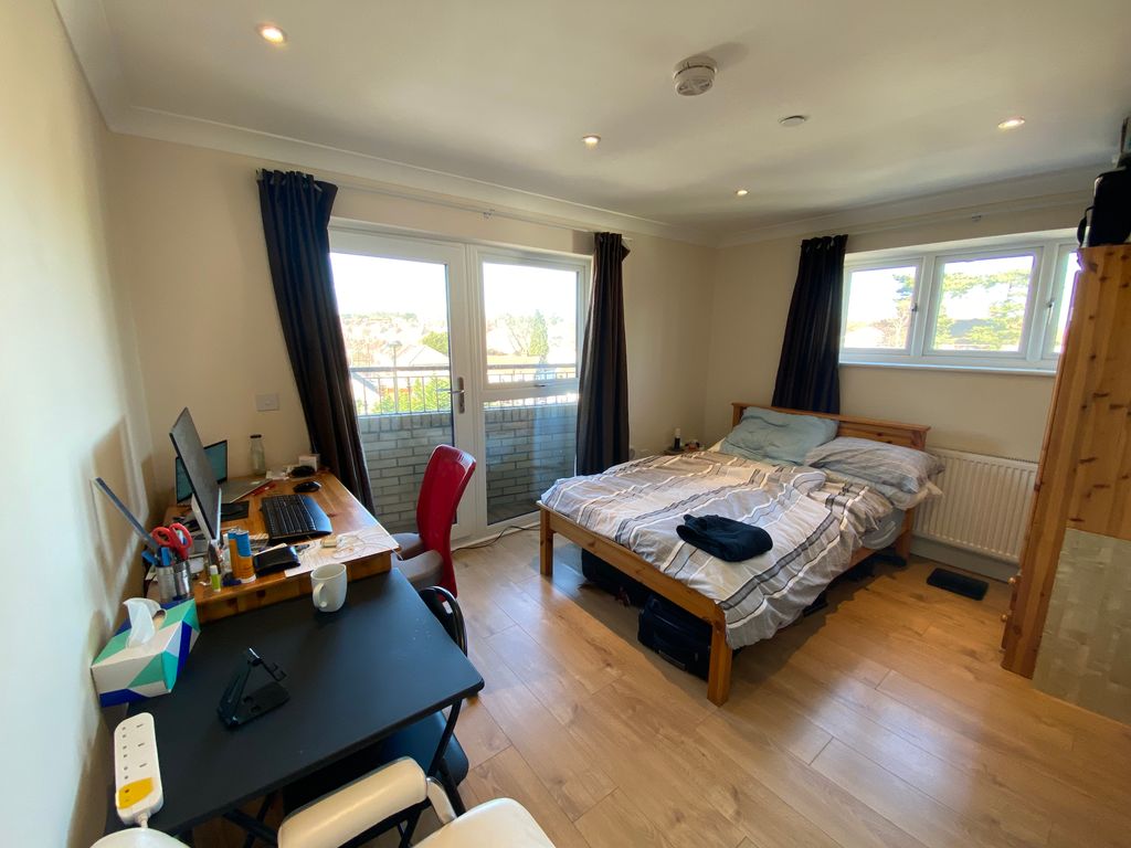 Property photo 3 of 4