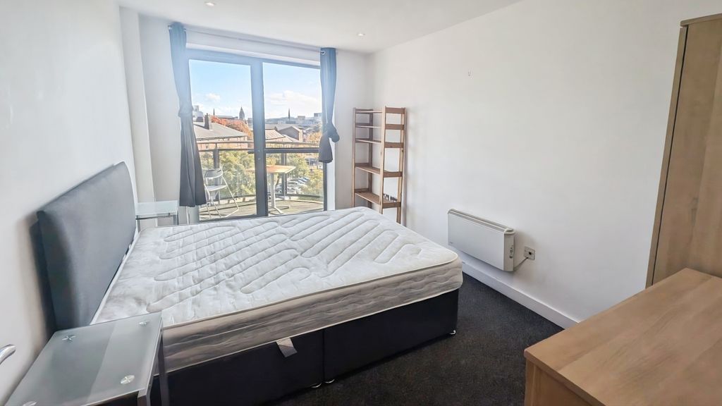 Property photo 3 of 7 F1995553-4