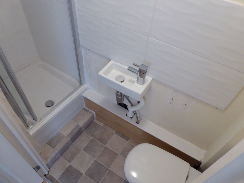 Property photo 2 of 8 3948022