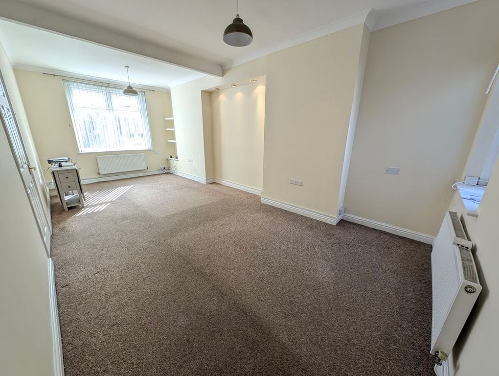 Property photo 2 of 17 Photo 10