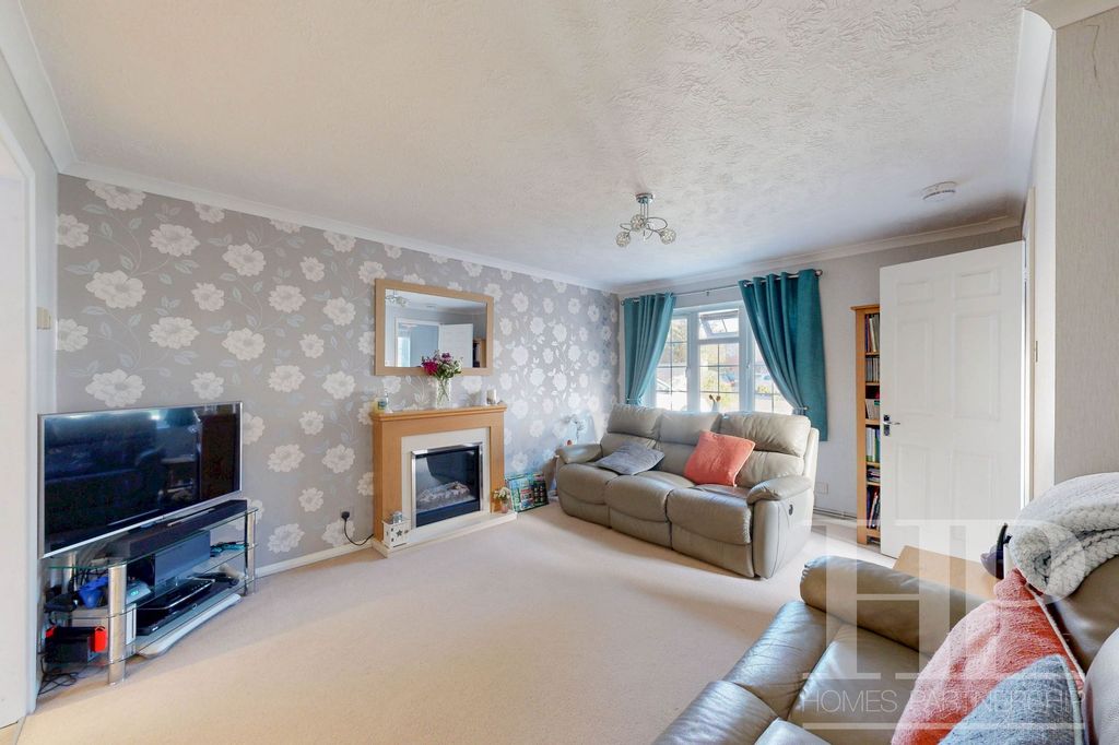 Property photo 2 of 19