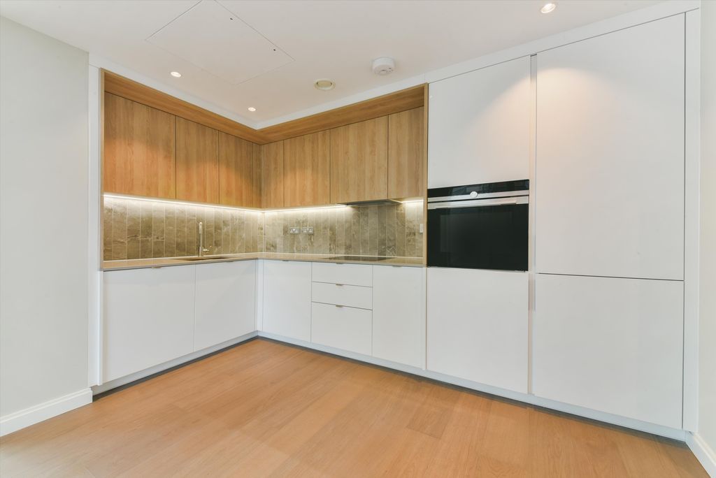 Property photo 2 of 12 Image