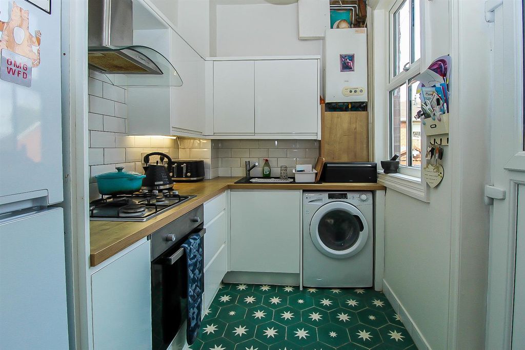 Property photo 2 of 9