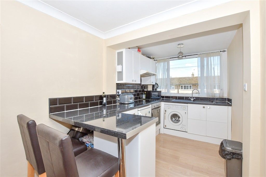 Property photo 2 of 8 Kitchen