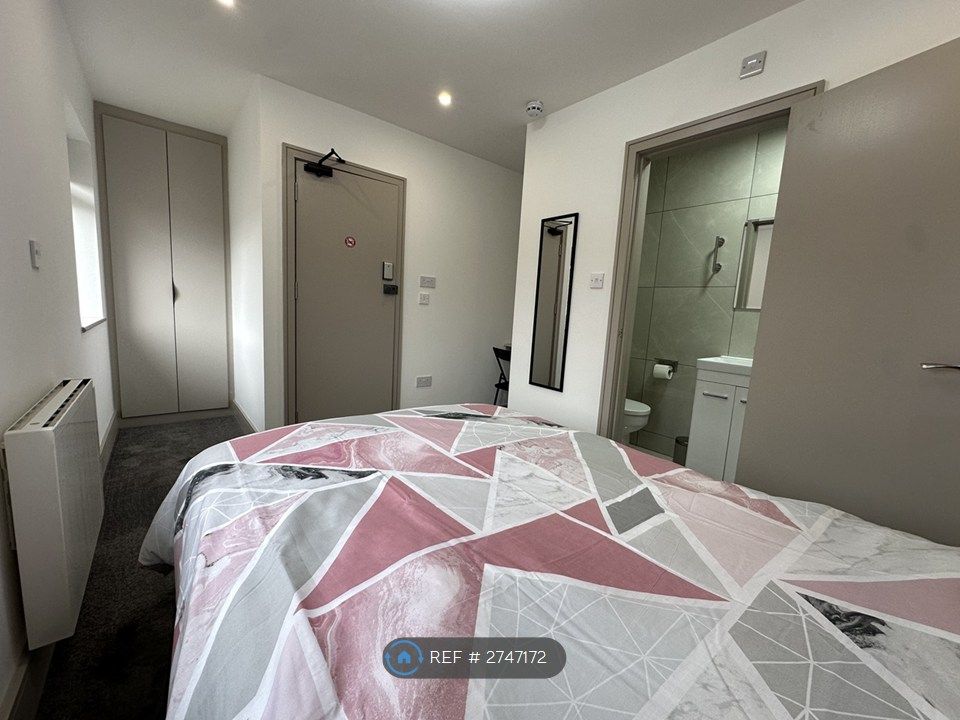 Property photo 3 of 8 Bedroom 3 (2nd View)