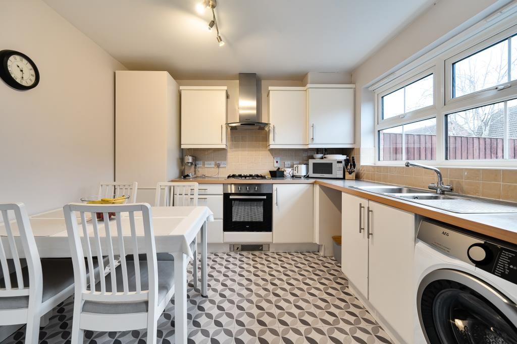 Property photo 2 of 21 Kitchen