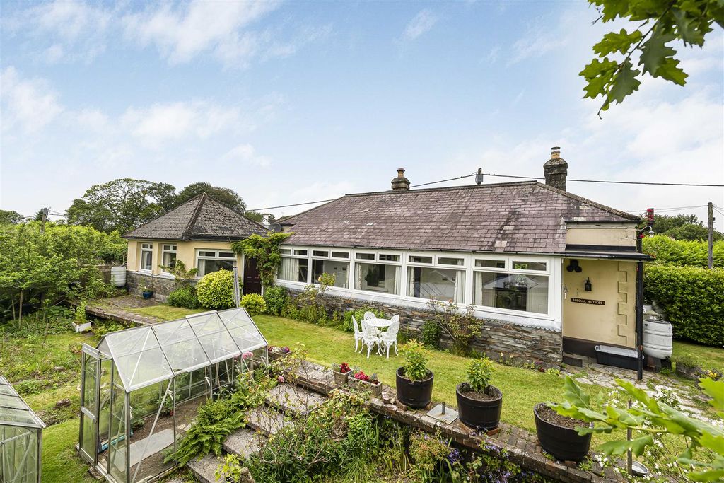 Property photo 1 of 28 Gardens And Grounds