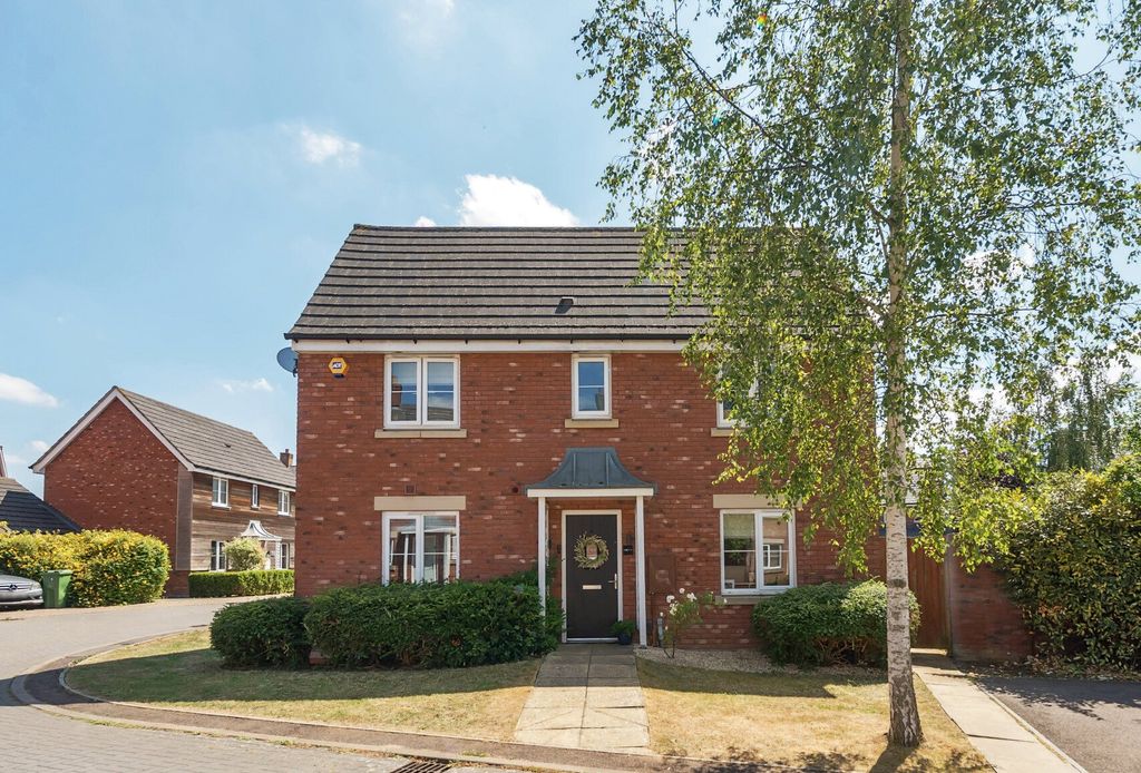 Property photo 3 of 16 Exterior