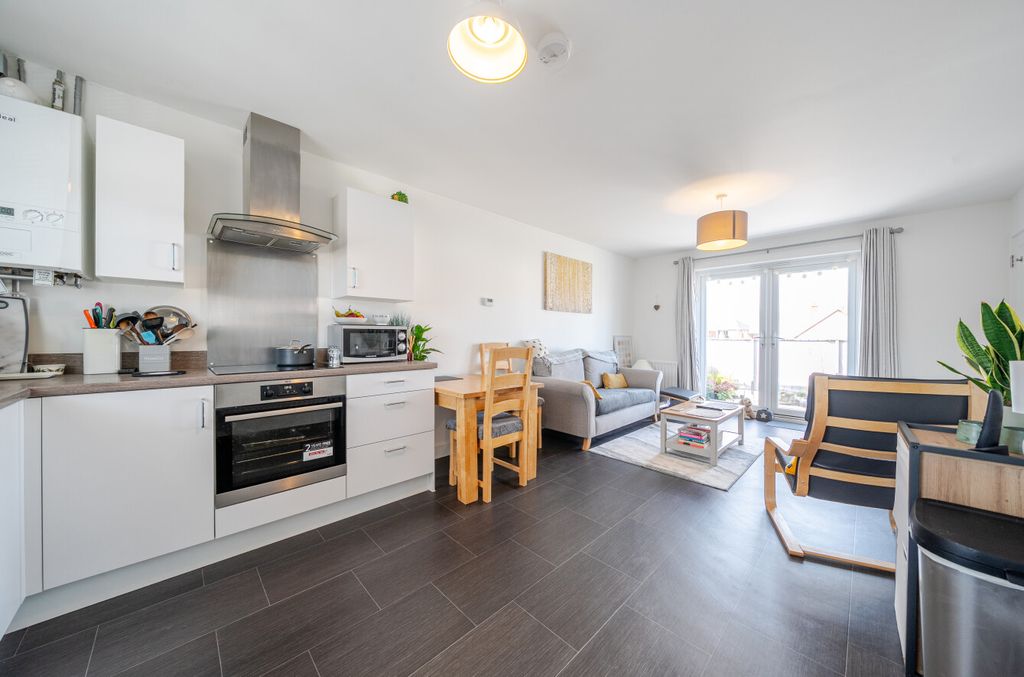 Property photo 2 of 8