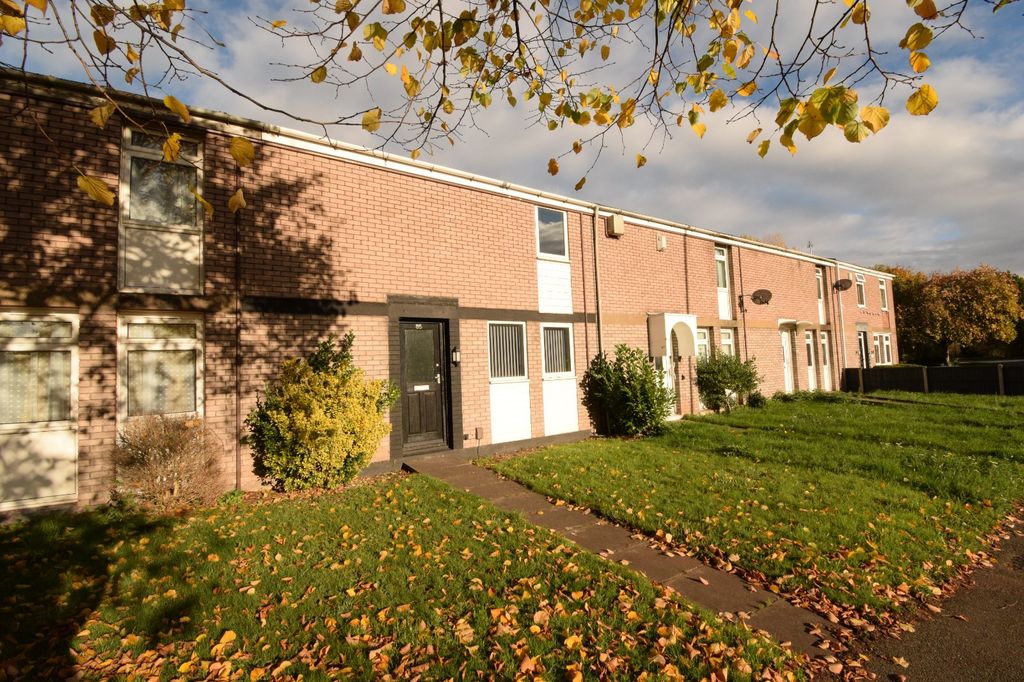 Property photo 2 of 11 Front