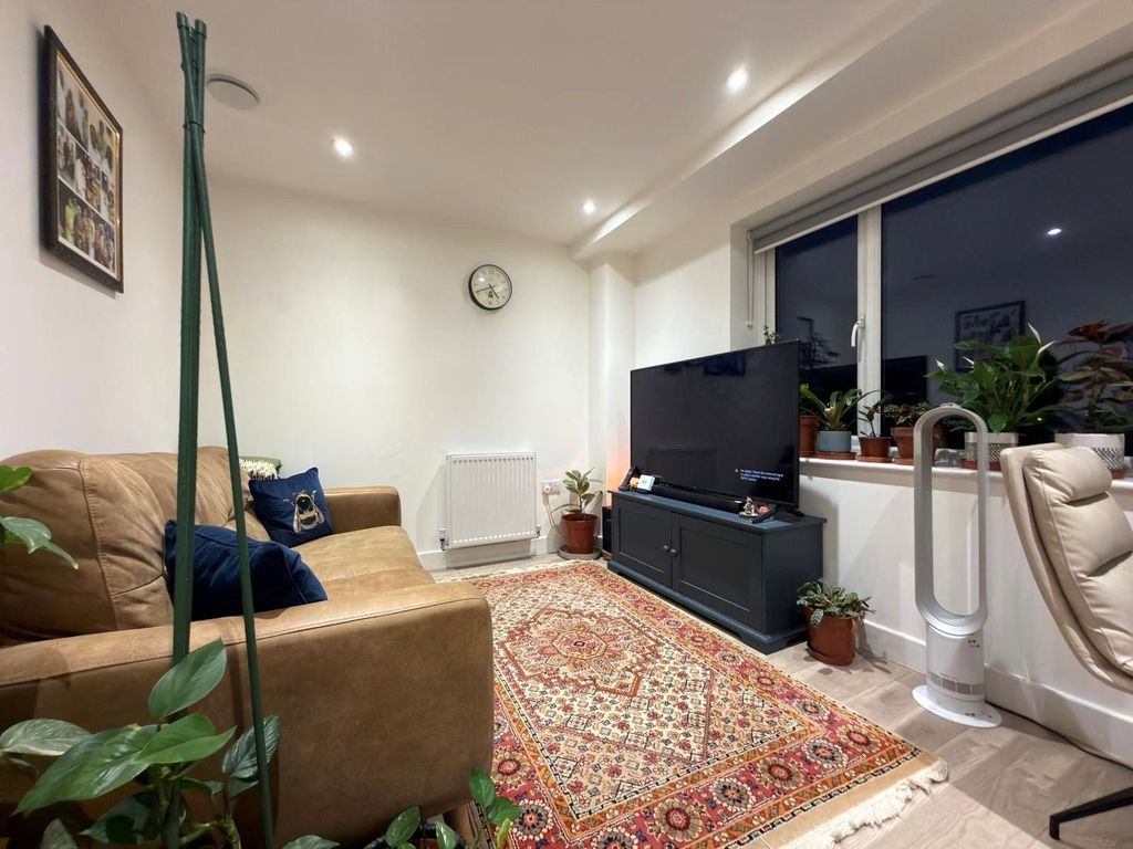 Property photo 3 of 8