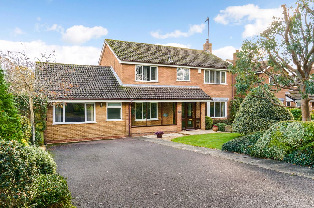 Property photo 1 of 16