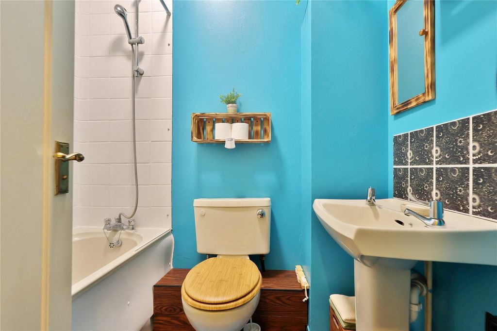 Additional image 7 of 1 bed flat for saleBroomhall Road, Woking, Surrey GU21