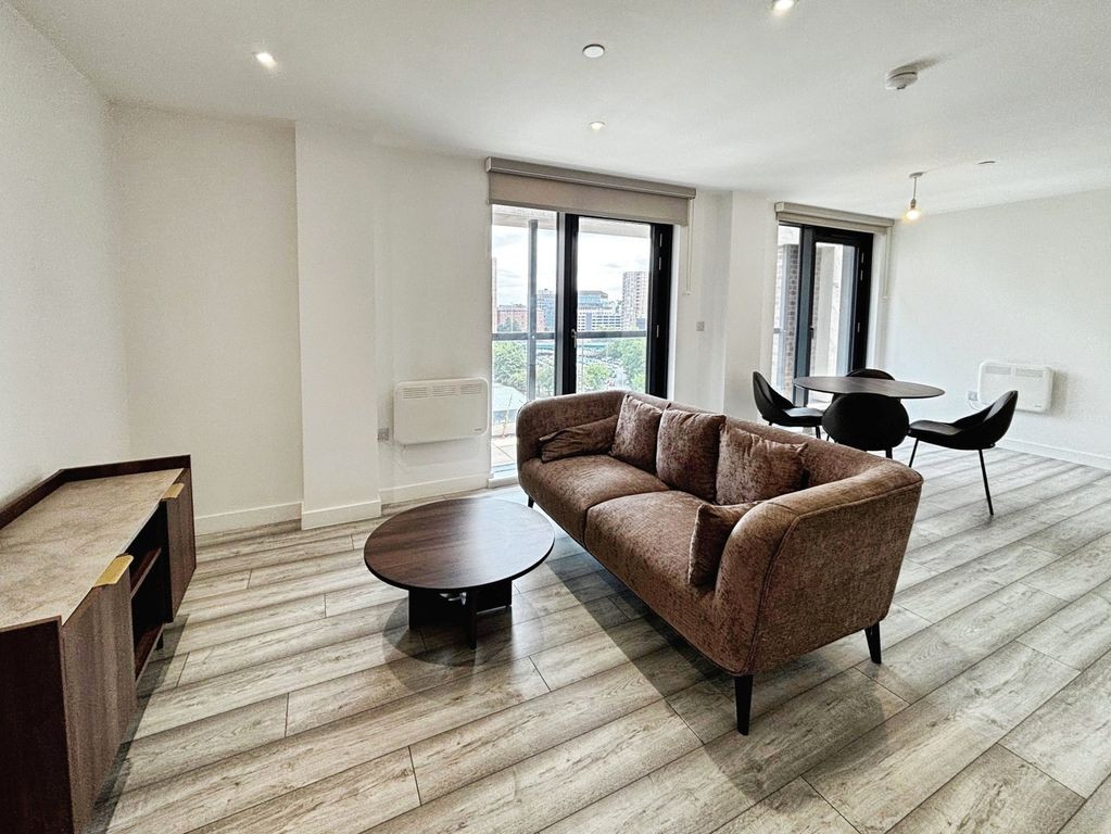 Property photo 2 of 18 Picture No. 27