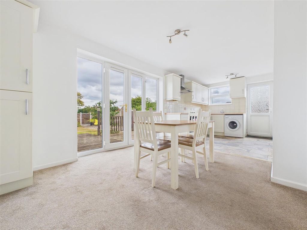 Property photo 3 of 10 Cam02453G0-Pr0154-Still005.Jpg