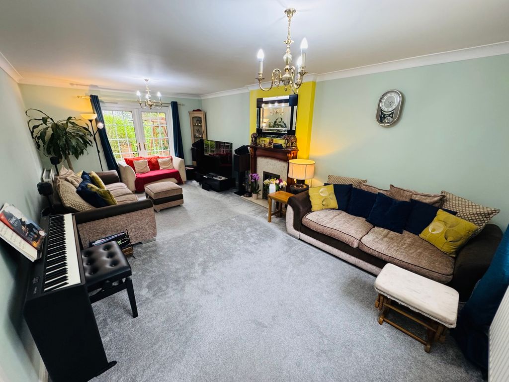 Property photo 2 of 19 Photograph