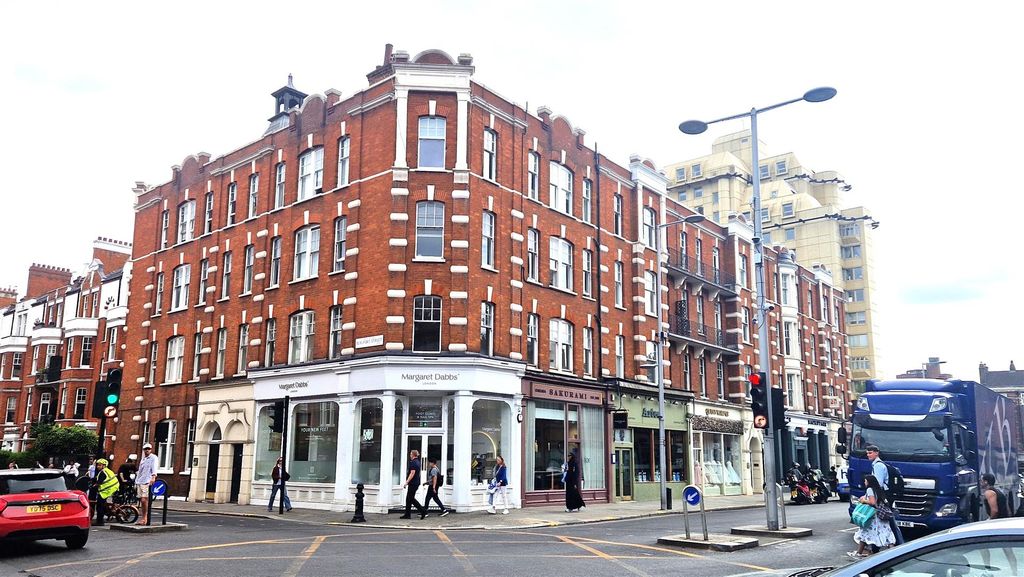 Property photo 1 of 9 6 Alexandra Mansions, 333 Kings Road Sw3 .Jpg