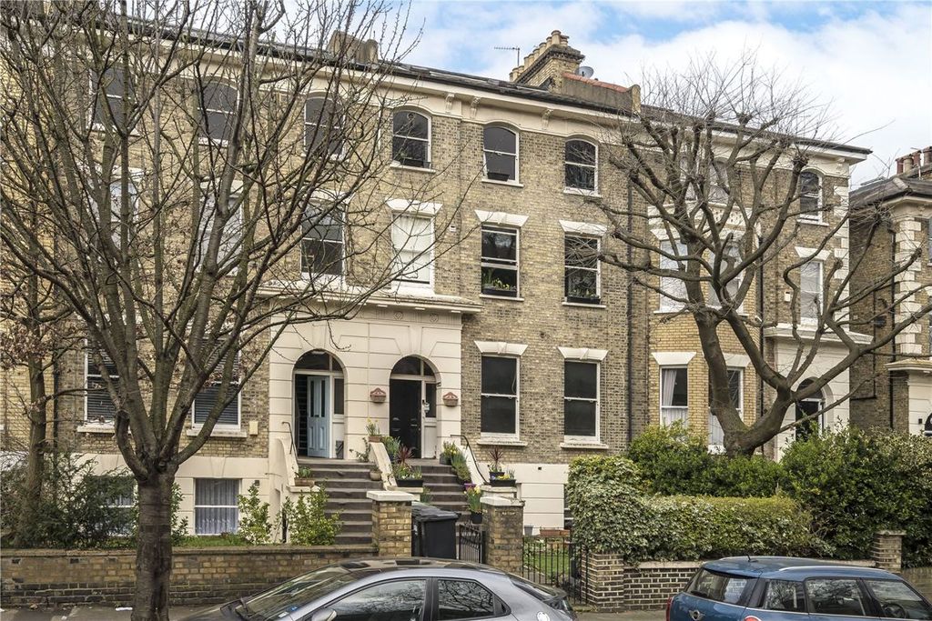 Property photo 1 of 9