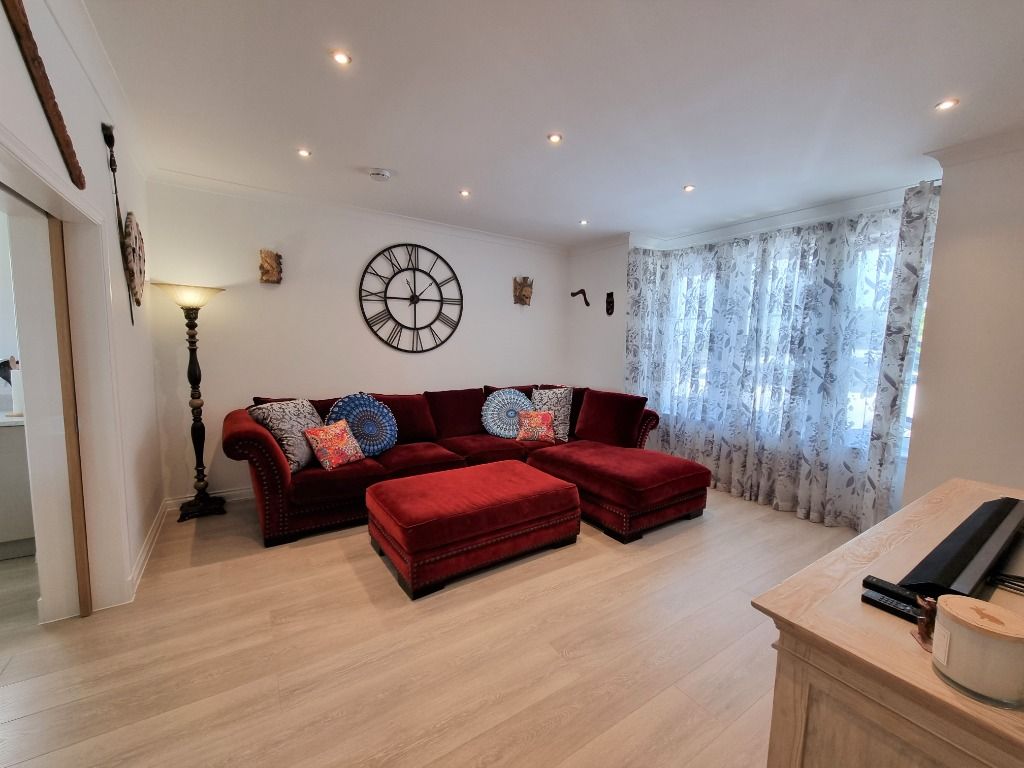 Property photo 2 of 25