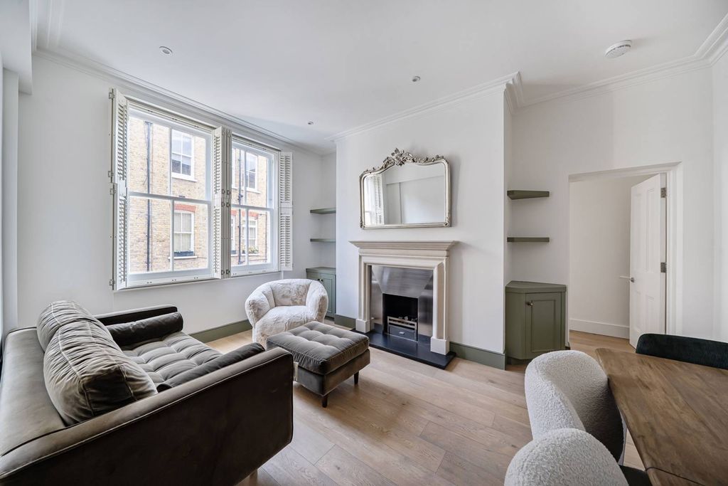 Property photo 3 of 18