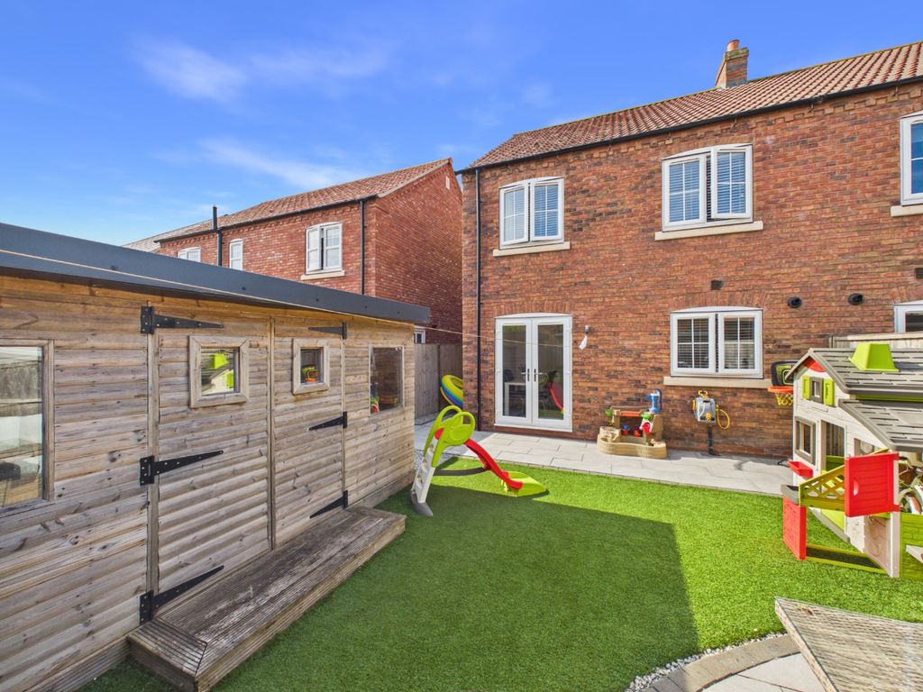 Property photo 2 of 27 3775945