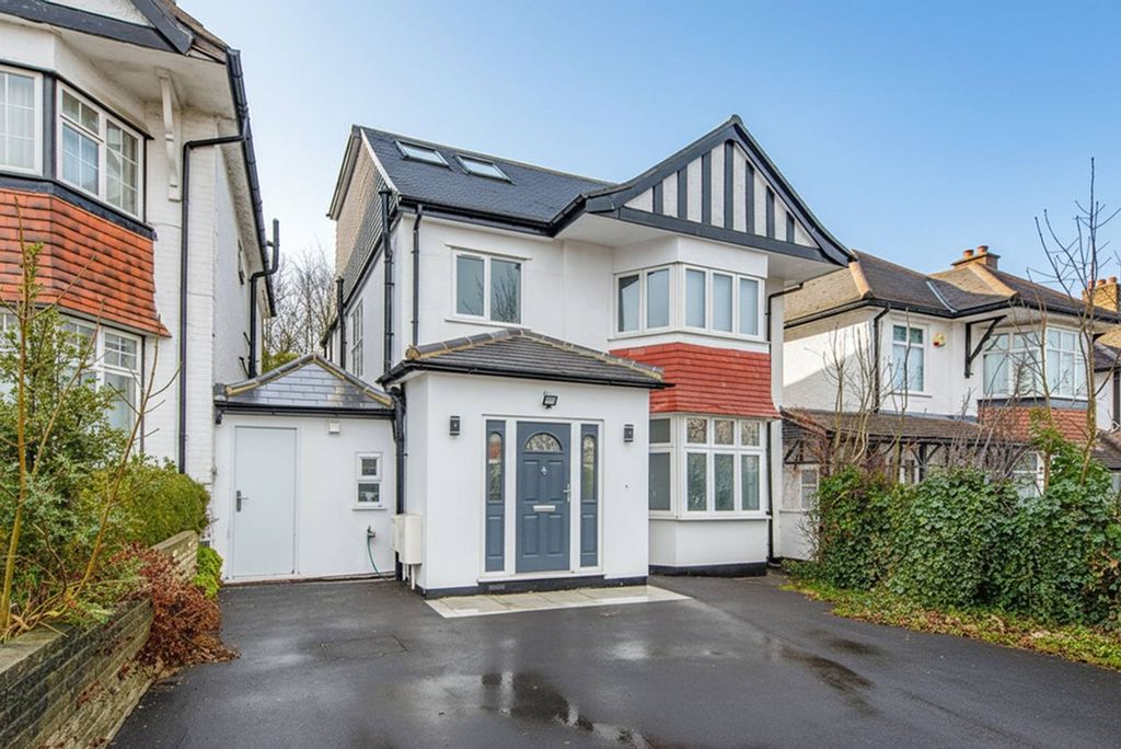 Property photo 2 of 13